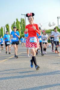 BIB: 6802
                            <button type="button" onclick="openModal(3420632)" class="btn btn-primary btn-sm float-right btn-popup" data-toggle="modal" data-target=".modal-high-quality">
                        <i class="fas fa-shopping-cart"></i> Add to Cart
                    </button>
                                            <button type="button" onclick="isThisMe(3420632, true)" class="btn btn-success btn-sm float-right btn-popup btn-isme hidden" data-toggle="tooltip" data-placement="bottom" title="นี่คือรูปของคุณใช่ไหม คลิกที่นี่เพื่อเอาเข้าอัลบั้ม">
                        <i class="fas fa-plus"></i> Add to album
                    </button>
                    <button type="button" onclick="isThisMe(3420632, false)" class="btn btn-warning btn-sm float-right btn-popup btn-isnotme hidden">
                        <i class="fas fa-ban"></i> Remove from album
                    </button>